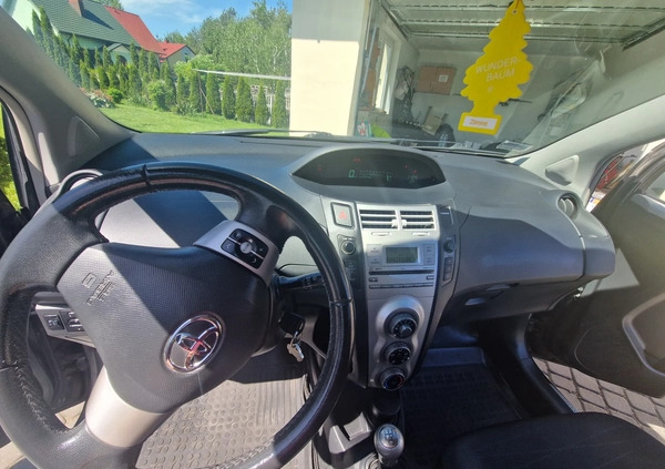 Toyota Yaris cena 9999 przebieg: 272453, rok produkcji 2008 z Lwówek małe 29